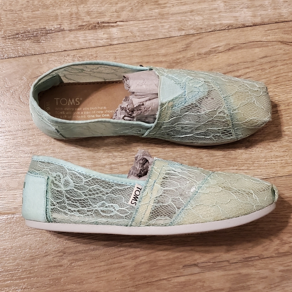 Toms